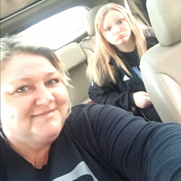 Meet your Posher, Tabitha - Picture 3 of 6